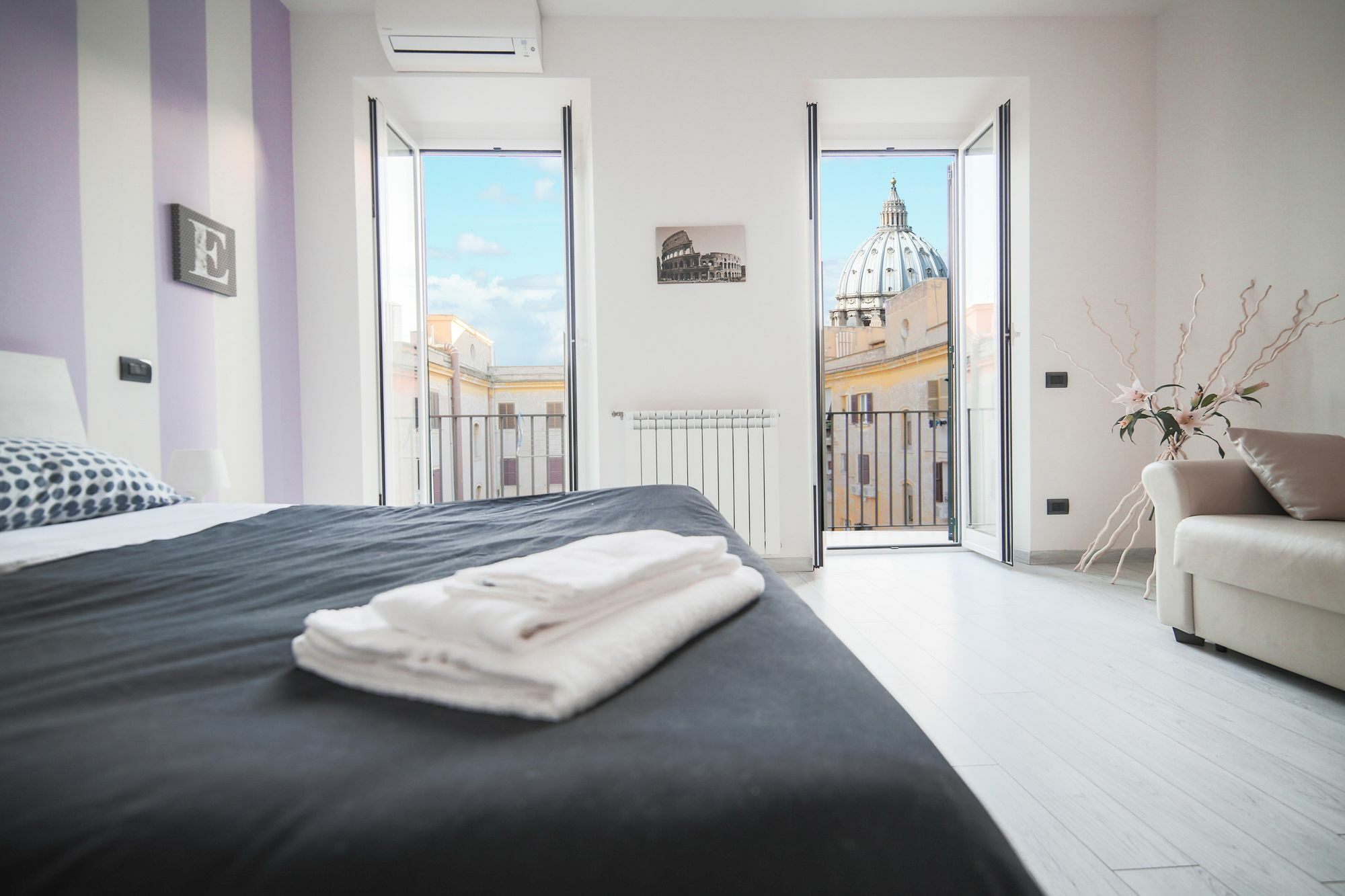 Apartment In Front Of St Peter'S Square And Vatican Museums - Mypad In โรม ภายนอก รูปภาพ