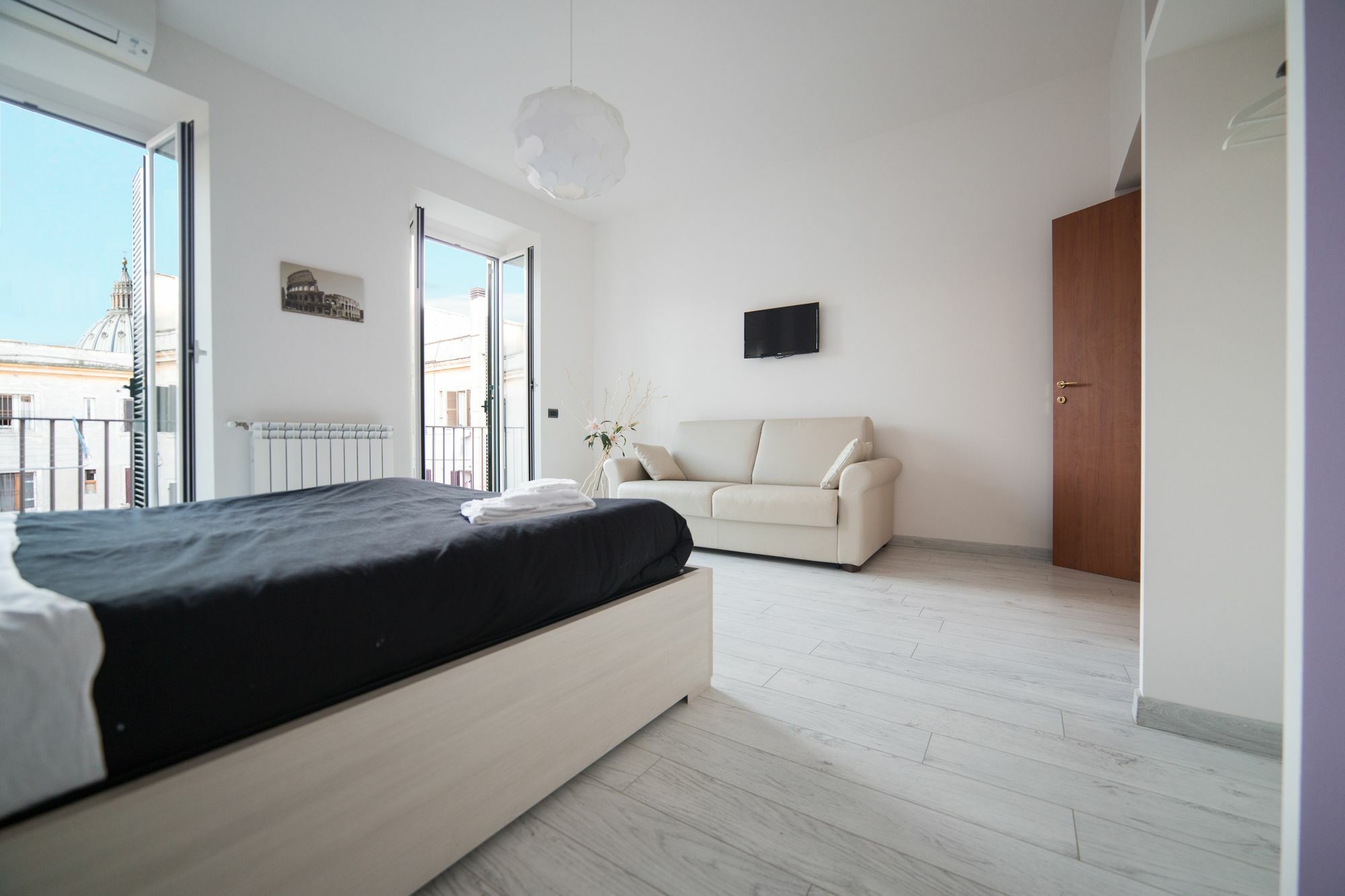 Apartment In Front Of St Peter'S Square And Vatican Museums - Mypad In โรม ภายนอก รูปภาพ